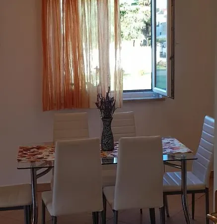 Velina Appartement *